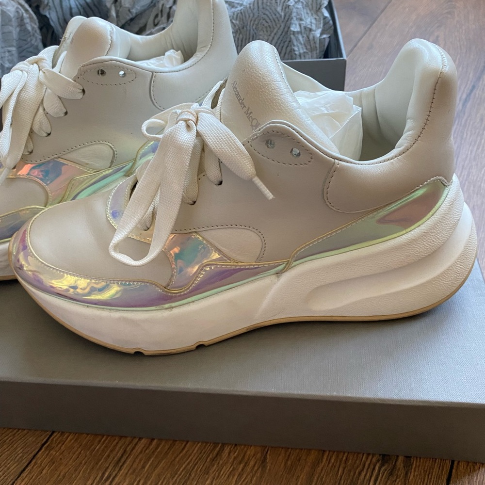 Chunky sneakers